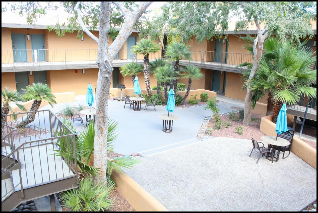 Ramada By Wyndham Tucson Airport Otel Drexel Heights Dış mekan fotoğraf