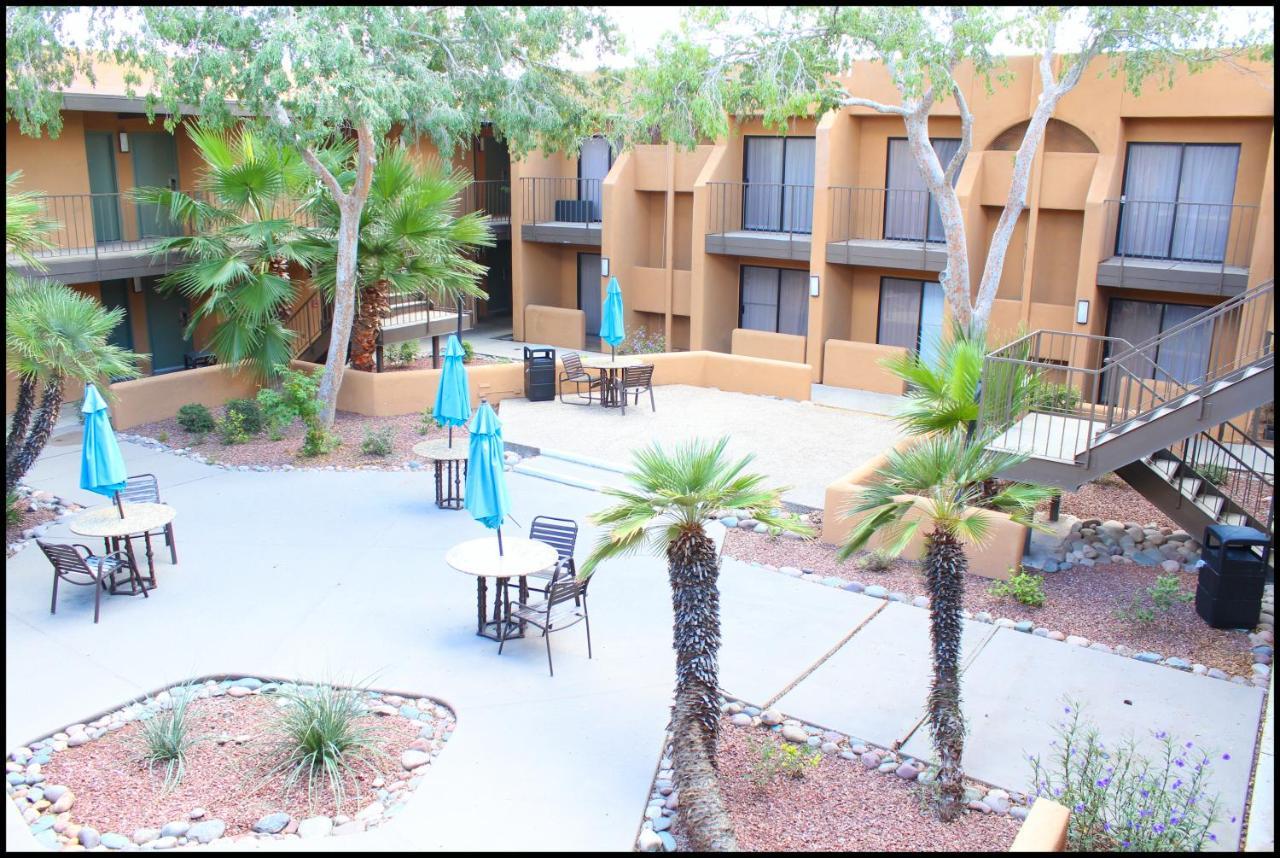 Ramada By Wyndham Tucson Airport Otel Drexel Heights Dış mekan fotoğraf