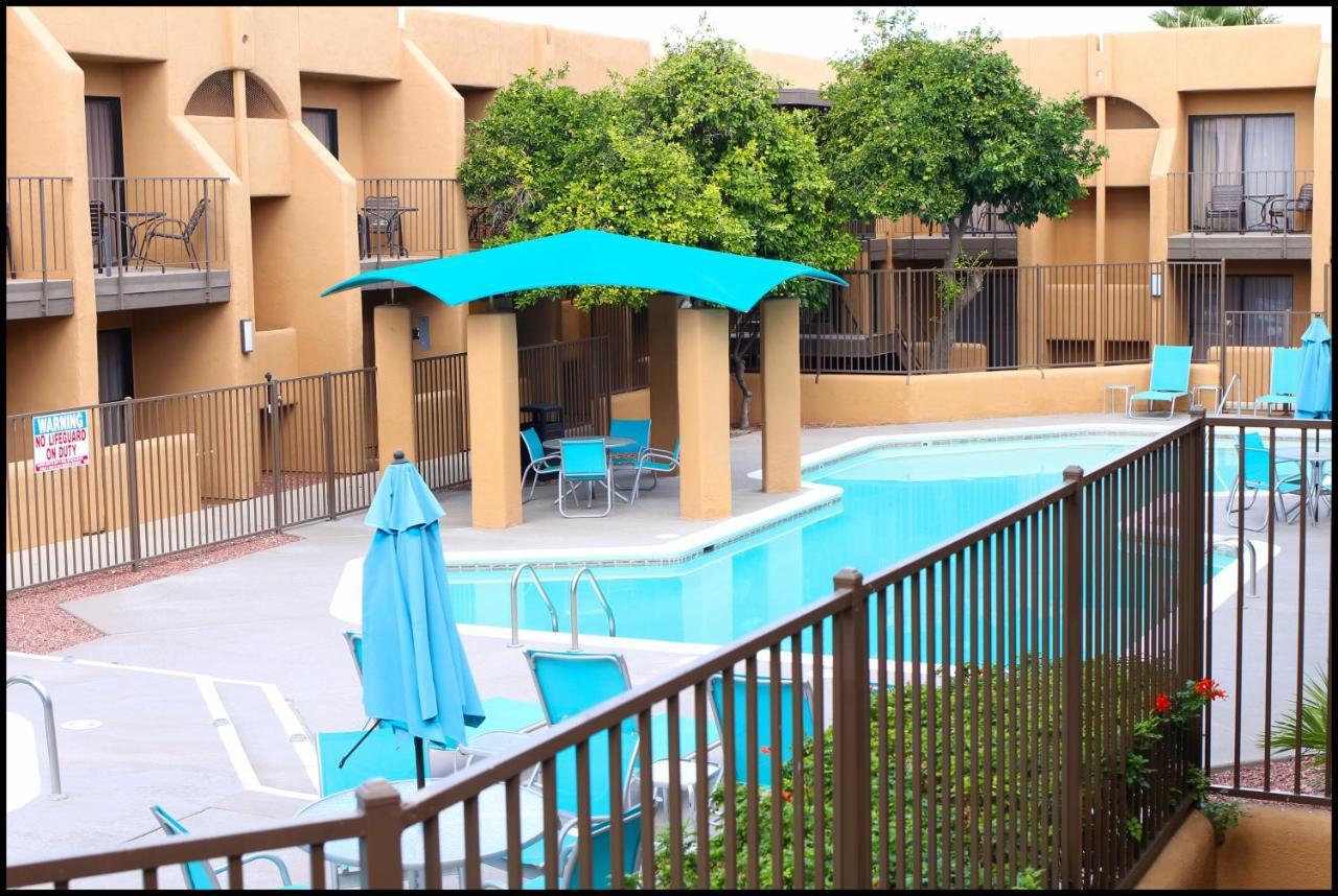 Ramada By Wyndham Tucson Airport Otel Drexel Heights Dış mekan fotoğraf
