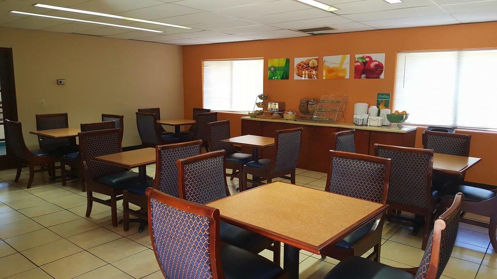Ramada By Wyndham Tucson Airport Otel Drexel Heights Dış mekan fotoğraf