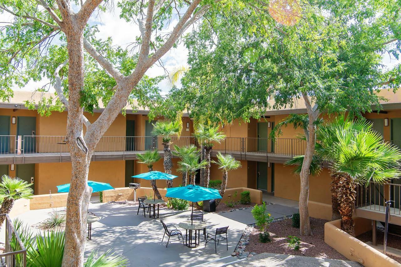 Ramada By Wyndham Tucson Airport Otel Drexel Heights Dış mekan fotoğraf